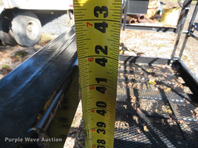 image for item DH3990 Man basket