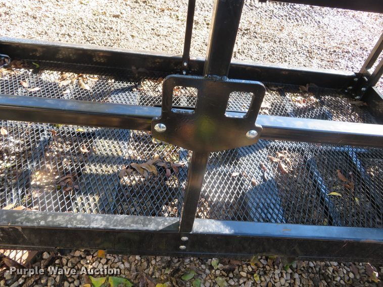 image for item DH3990 Man basket