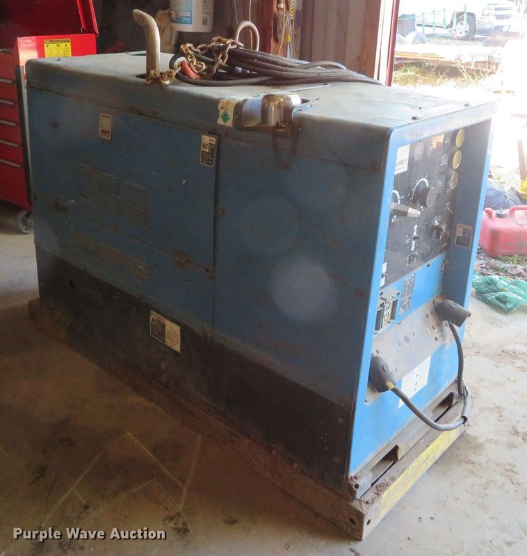 image for item DH3994 Miller Big Blue 402P welder