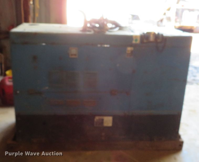 image for item DH3994 Miller Big Blue 402P welder