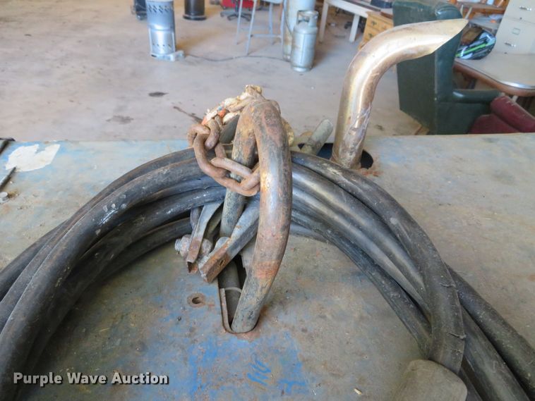 image for item DH3994 Miller Big Blue 402P welder