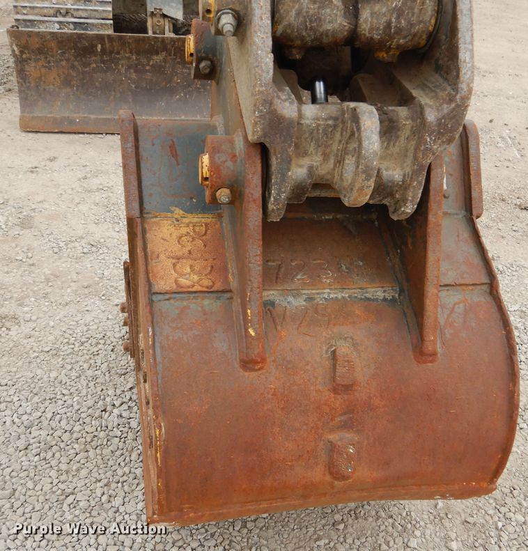 image for item DH7019 2005 Komatsu PC138USLC-2  excavator