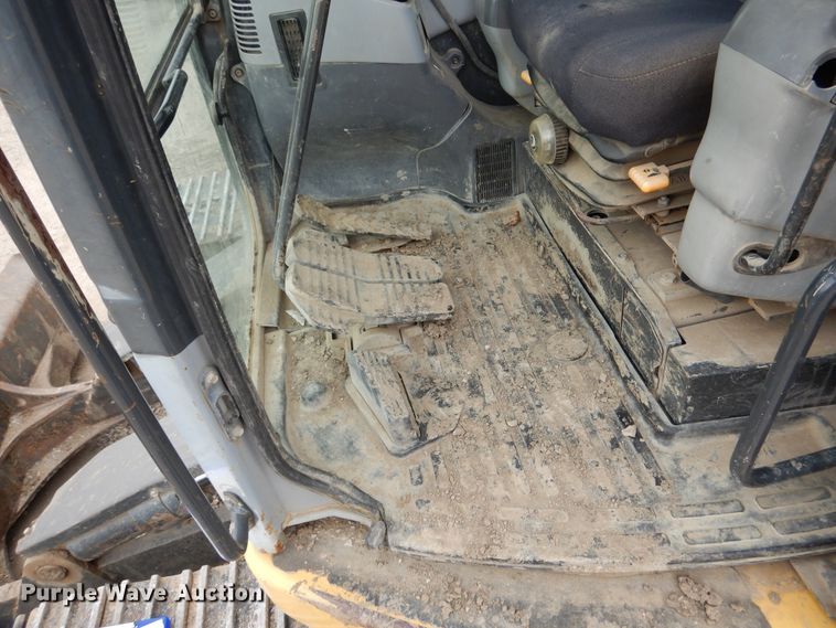 image for item DH7019 2005 Komatsu PC138USLC-2  excavator