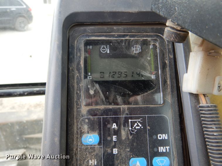 image for item DH7019 2005 Komatsu PC138USLC-2  excavator