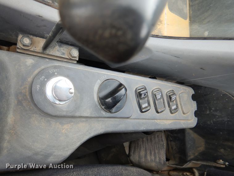 image for item DH7019 2005 Komatsu PC138USLC-2  excavator