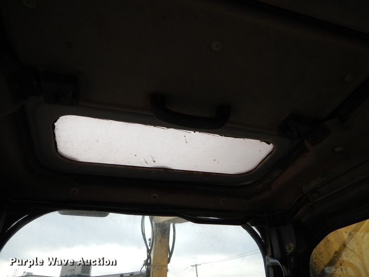 image for item DH7019 2005 Komatsu PC138USLC-2  excavator