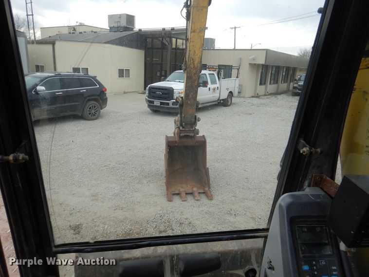 image for item DH7019 2005 Komatsu PC138USLC-2  excavator