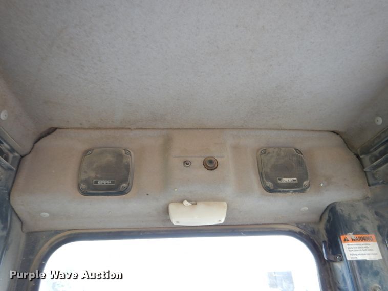 image for item DH7019 2005 Komatsu PC138USLC-2  excavator