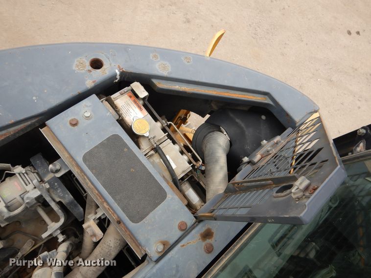 image for item DH7019 2005 Komatsu PC138USLC-2  excavator