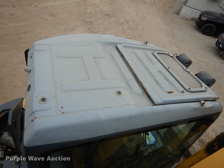 image for item DH7019 2005 Komatsu PC138USLC-2  excavator