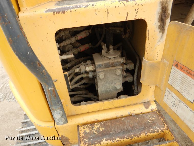 image for item DH7019 2005 Komatsu PC138USLC-2  excavator