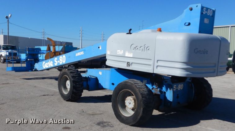 image for item DI1011 2004 Genie S80  boom lift