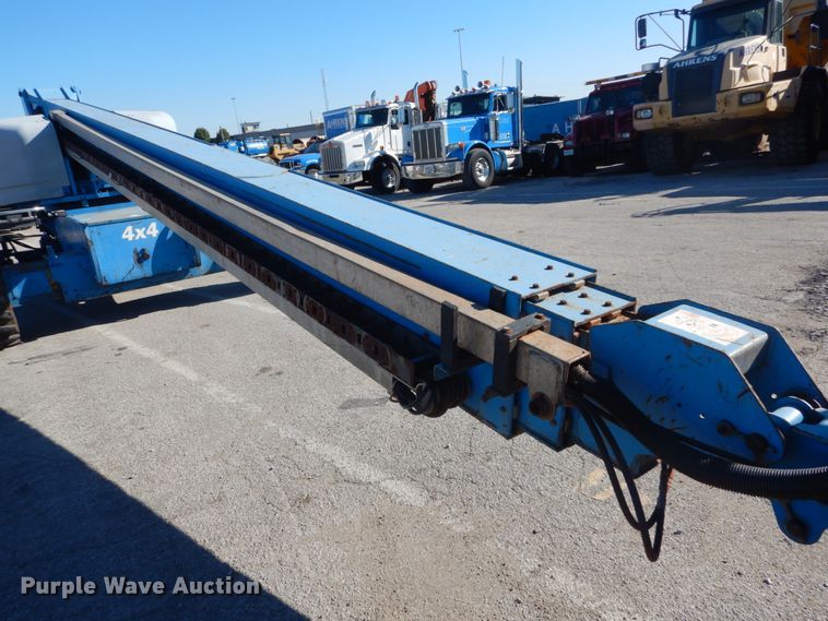 image for item DI1011 2004 Genie S80  boom lift