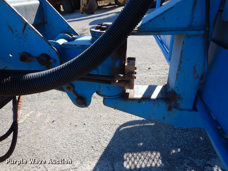 image for item DI1011 2004 Genie S80  boom lift