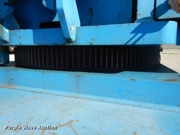 image for item DI1011 2004 Genie S80  boom lift