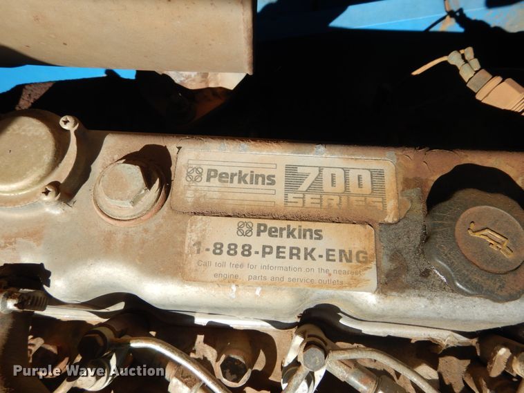 image for item DI1011 2004 Genie S80  boom lift