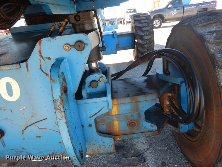 image for item DI1011 2004 Genie S80  boom lift