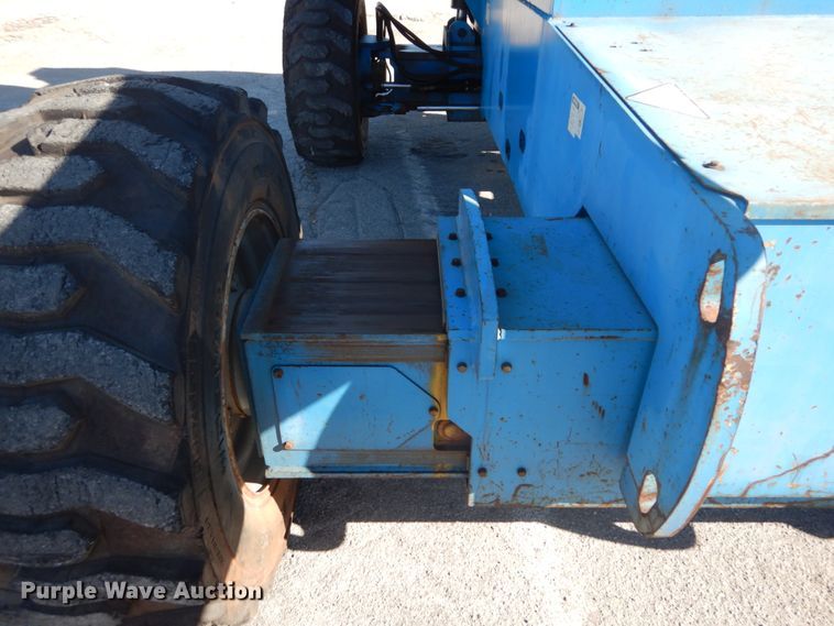 image for item DI1011 2004 Genie S80  boom lift