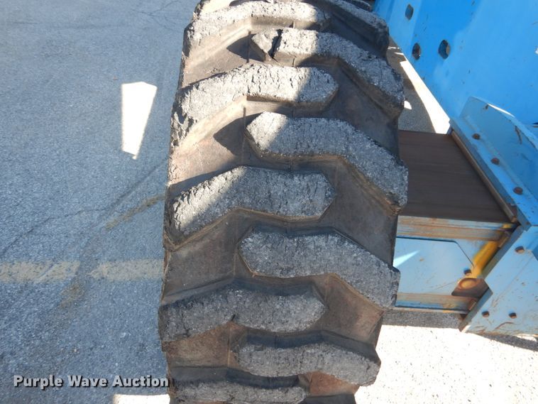 image for item DI1011 2004 Genie S80  boom lift