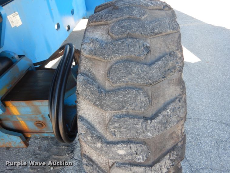 image for item DI1011 2004 Genie S80  boom lift