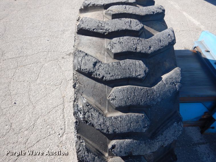 image for item DI1011 2004 Genie S80  boom lift