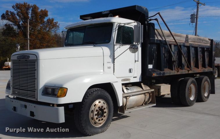 image for item DI1017 1993 Freightliner FLD  dump truck