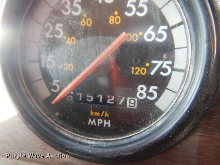 image for item DI1017 1993 Freightliner FLD  dump truck