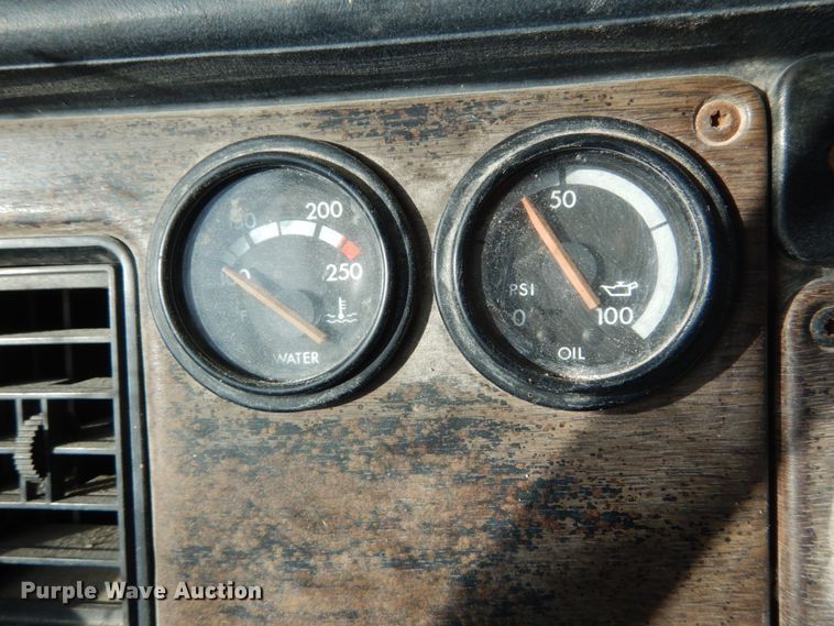 image for item DI1017 1993 Freightliner FLD  dump truck