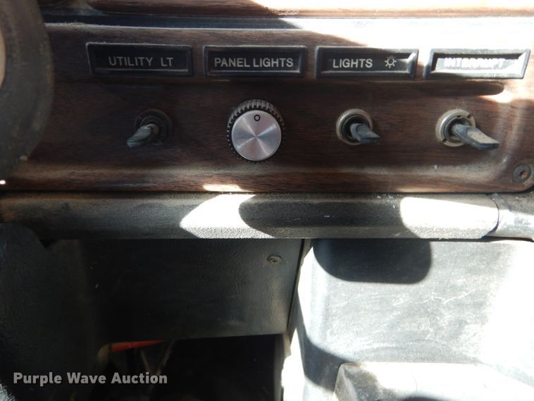 image for item DI1017 1993 Freightliner FLD  dump truck