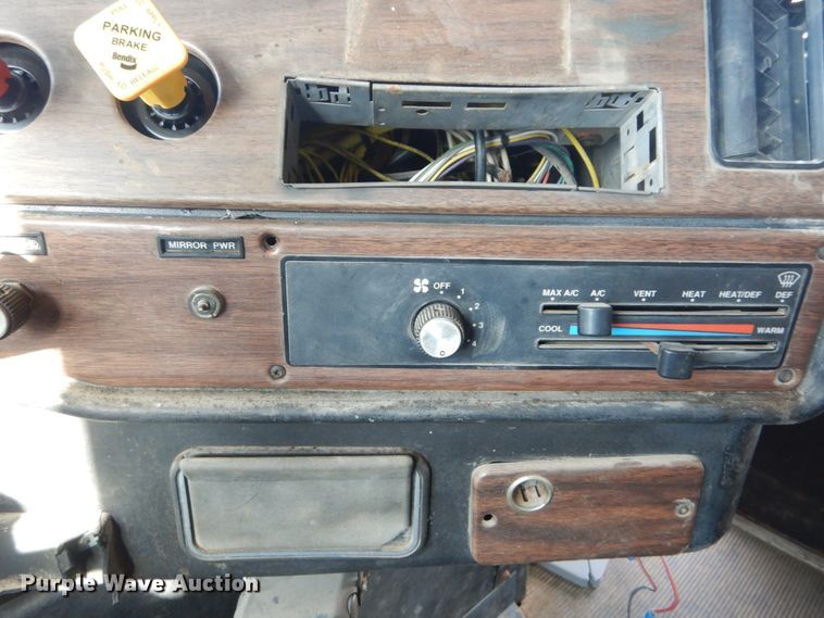 image for item DI1017 1993 Freightliner FLD  dump truck