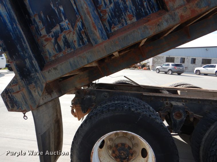 image for item DI1017 1993 Freightliner FLD  dump truck