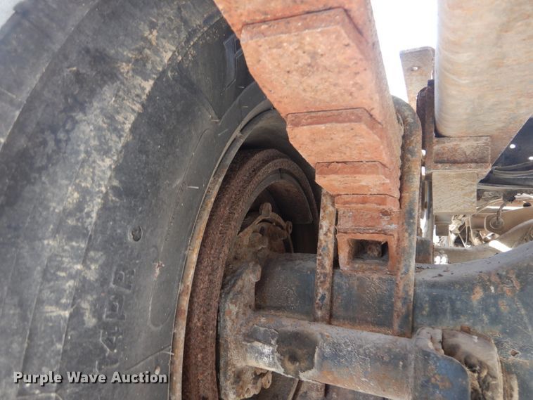 image for item DI1017 1993 Freightliner FLD  dump truck