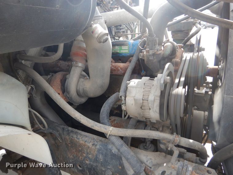 image for item DI1023 1993 International 4900  digger derrick truck