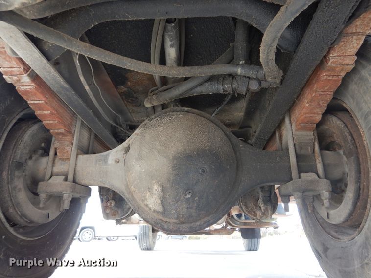 image for item DI1023 1993 International 4900  digger derrick truck