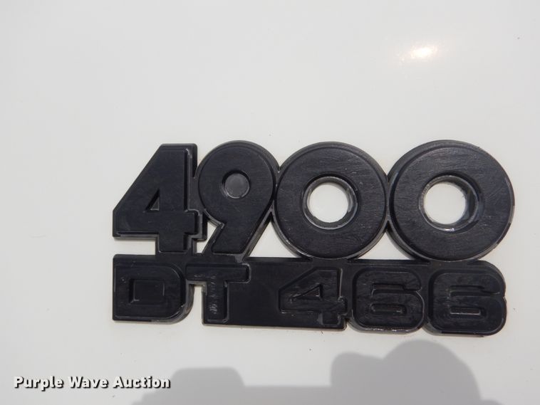 image for item DI1023 1993 International 4900  digger derrick truck