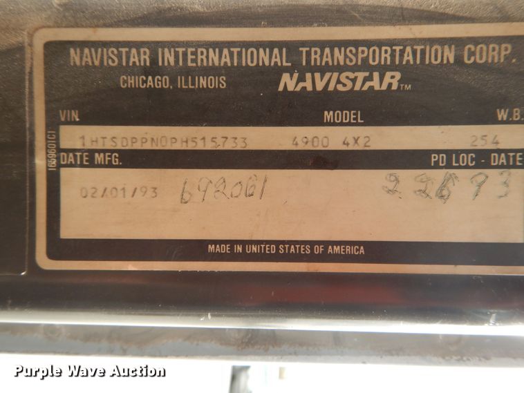 image for item DI1023 1993 International 4900  digger derrick truck