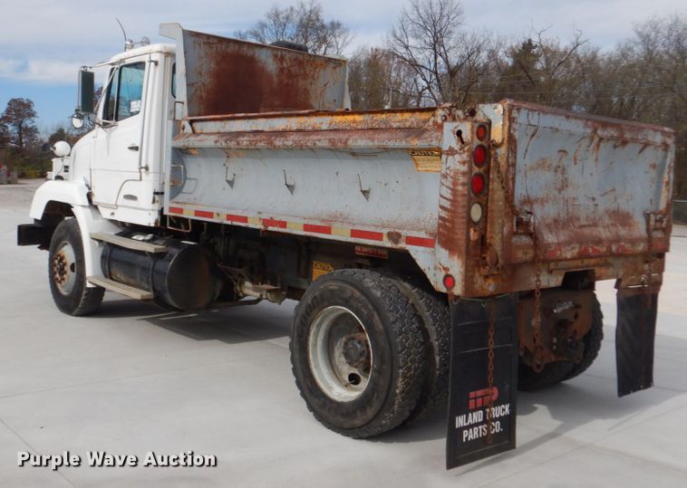 image for item DI1024 1987 Freightliner FLC  dump truck