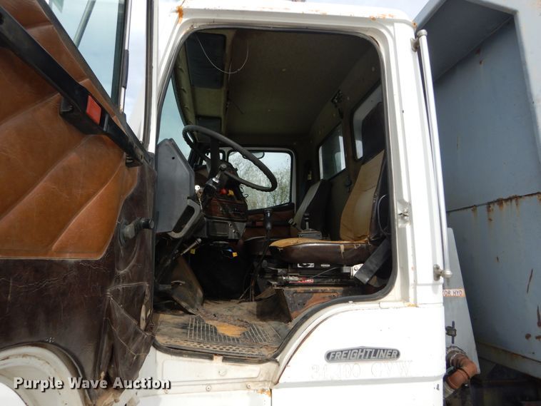 image for item DI1024 1987 Freightliner FLC  dump truck