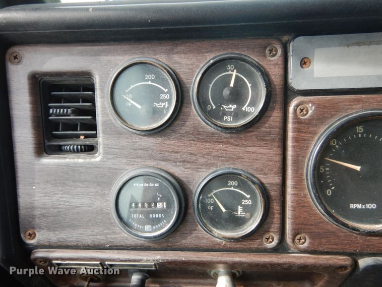 image for item DI1024 1987 Freightliner FLC  dump truck