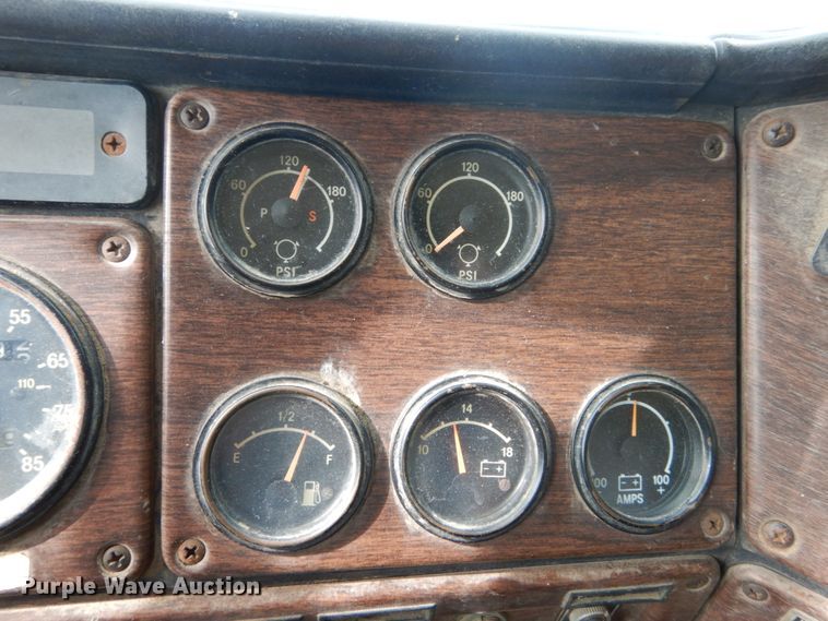 image for item DI1024 1987 Freightliner FLC  dump truck