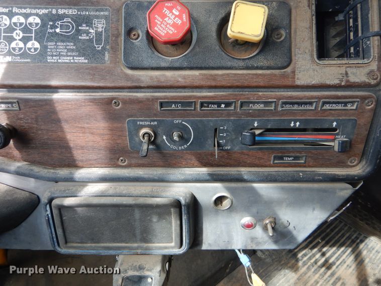 image for item DI1024 1987 Freightliner FLC  dump truck