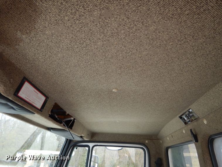 image for item DI1024 1987 Freightliner FLC  dump truck