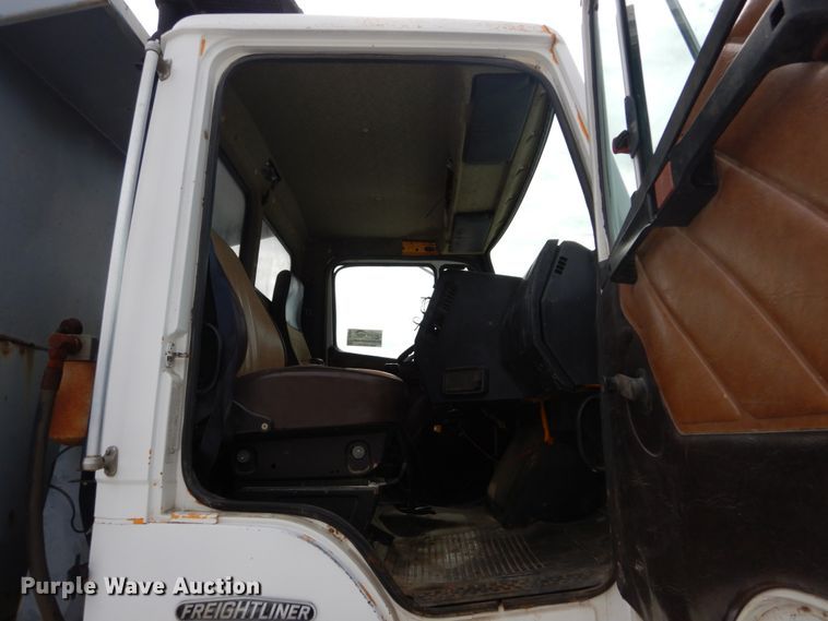 image for item DI1024 1987 Freightliner FLC  dump truck