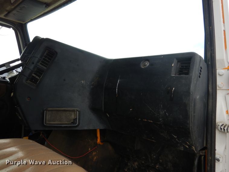 image for item DI1024 1987 Freightliner FLC  dump truck