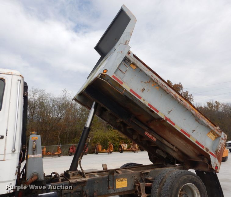 image for item DI1024 1987 Freightliner FLC  dump truck