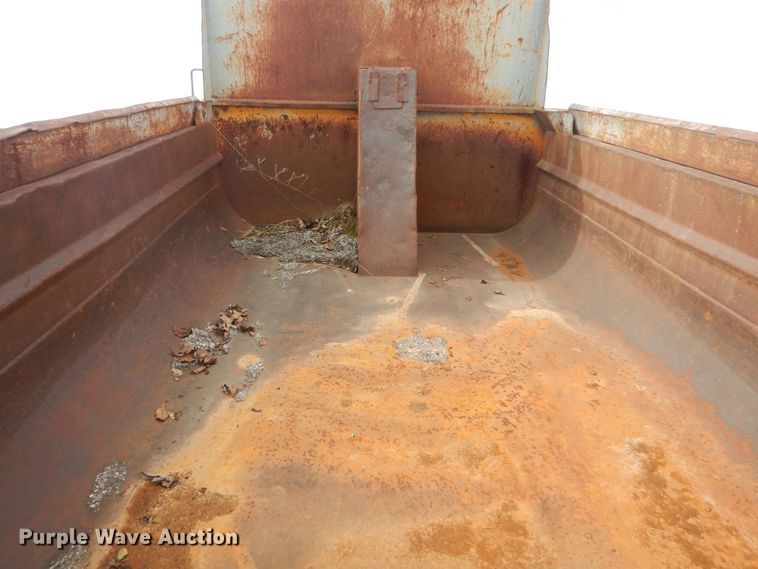 image for item DI1024 1987 Freightliner FLC  dump truck