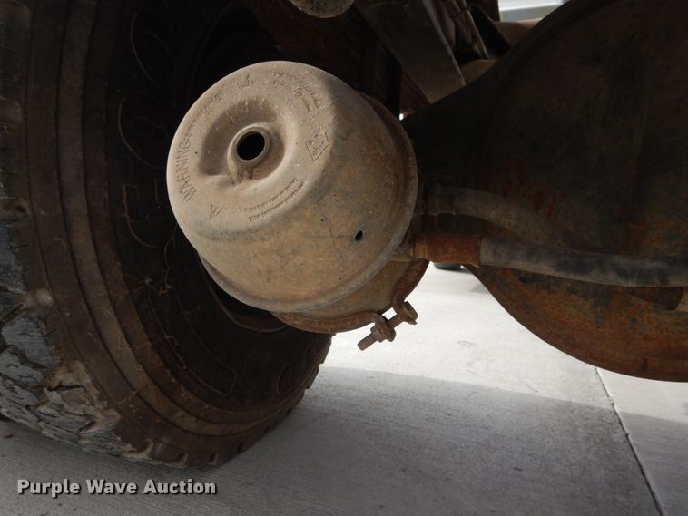 image for item DI1024 1987 Freightliner FLC  dump truck