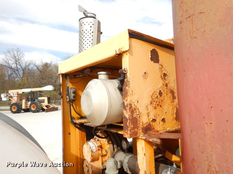 image for item DI1027 Vactron PMD-00 vacuum excavator