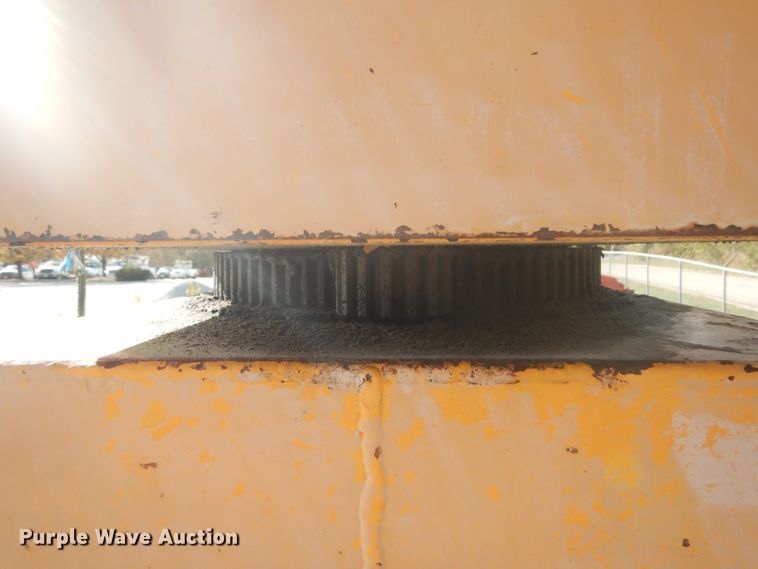 image for item DI1032 John Deere 440 skidder with boom