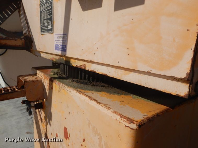 image for item DI1032 John Deere 440 skidder with boom